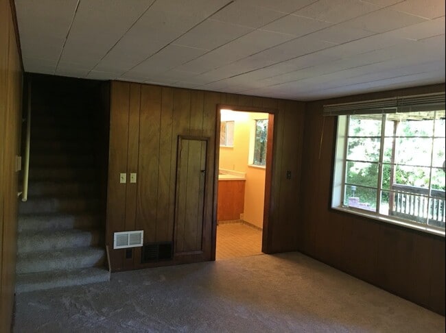 Photo - 40 Valencia Rd Unit Lower