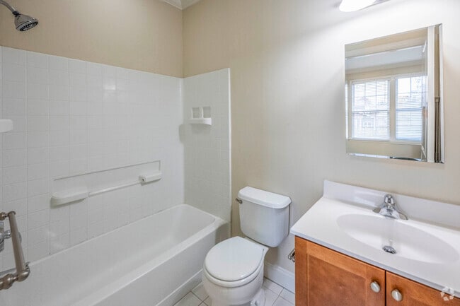1BR, 1BA - 809SF Bathroom - Chelsea Place