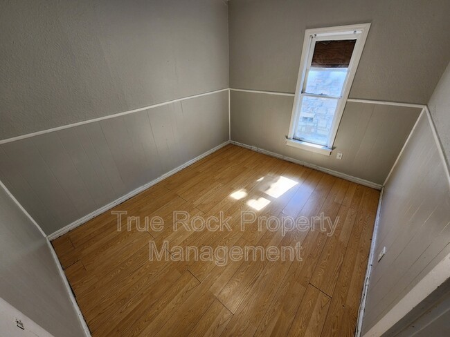 Photo - 228 N Cherry