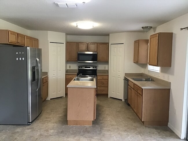 Photo - 5449 NW Wisk Fern Cir