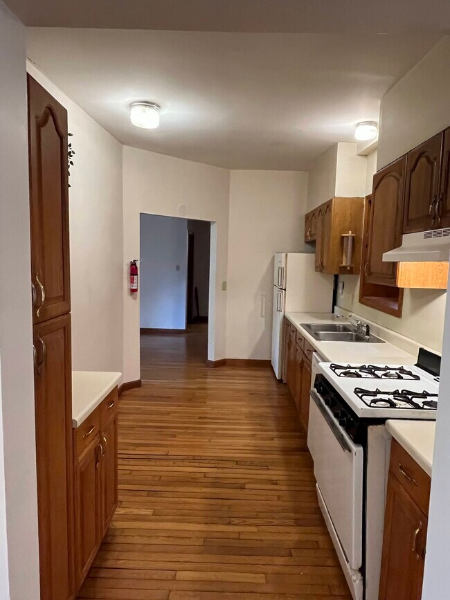 Kitchen - 365 Hamilton St Unit Rear