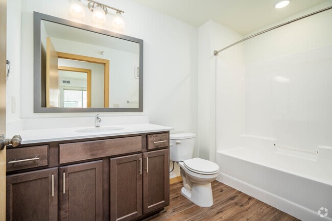 2BR, 1BA - Bathroom