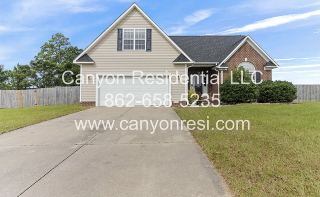 Charming 3 Bed 2 Bath Home with Bonus Room - Charming 3 Bed 2 Bath Home with Bonus Room