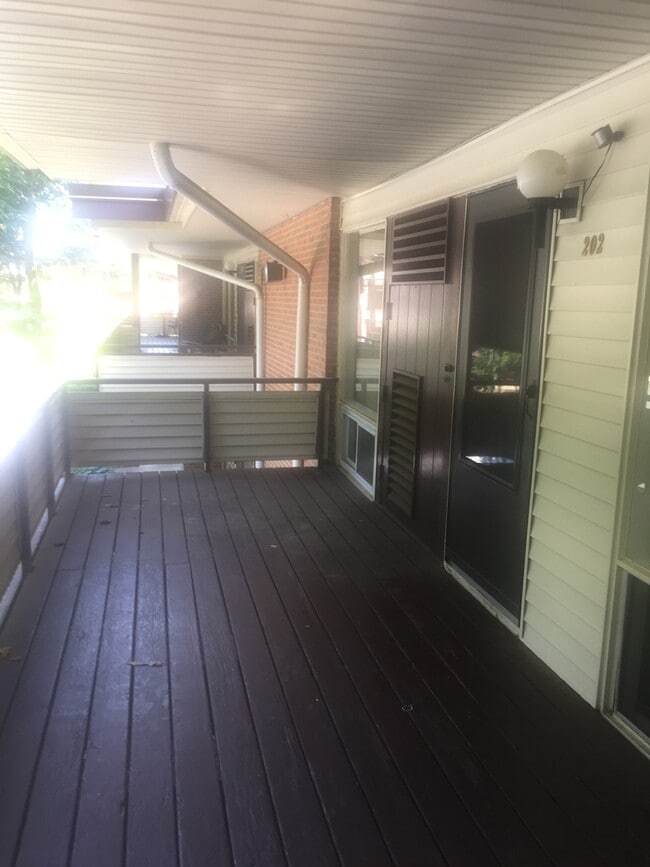 Photo - 1 Bedroom 1 Bath Top Floor Condo located within the Woodmont Spring Condominium Complex Next to W...