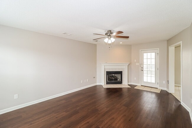 Photo - 2792 Shady Well