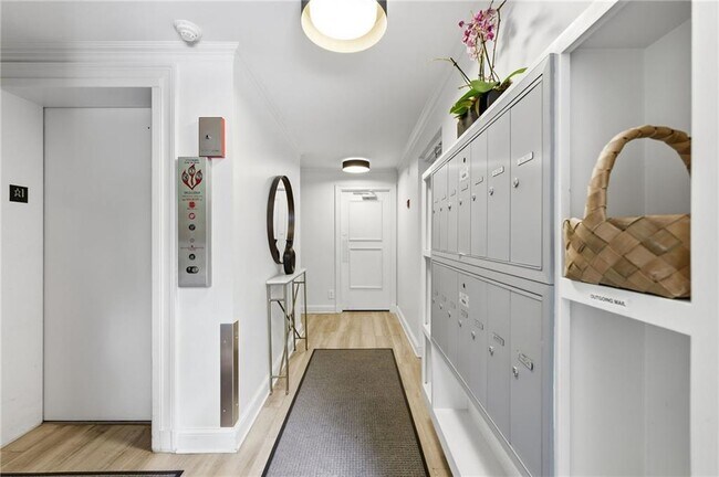 Photo - 2632 Peachtree Rd NW Unit 304B