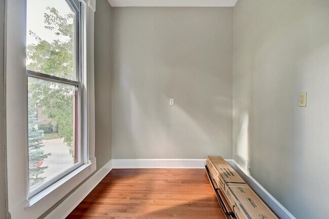 Photo - 943 N Park Ave