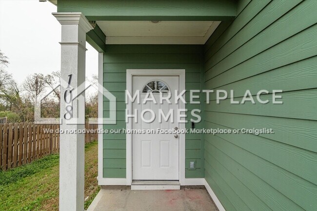 108 James St