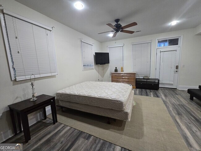 Photo - 194 Centennial Way