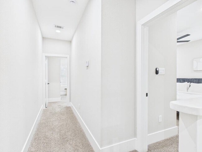 Photo - 6310 Norland St