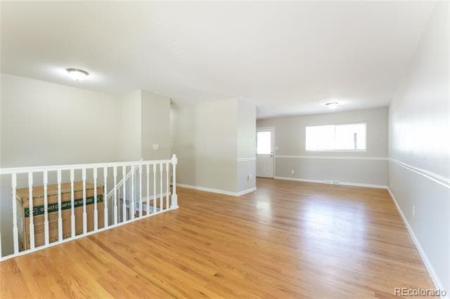Photo - 165 Iris St