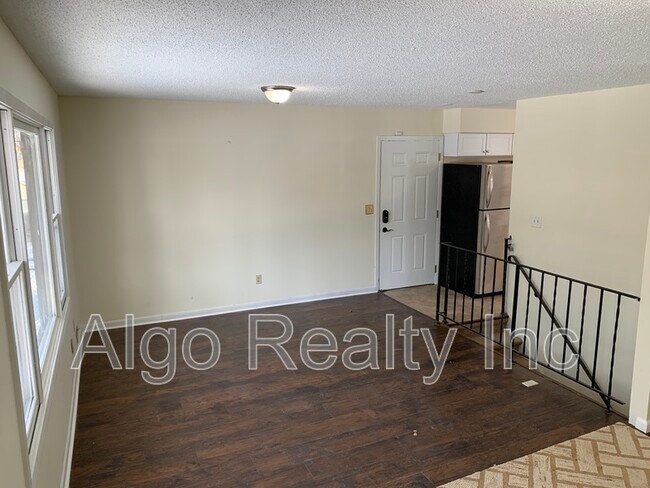 Photo - 2414 N Ilion Ave