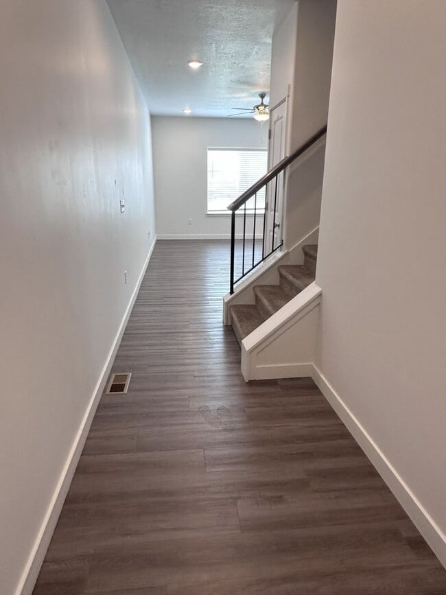 Photo - BEAUTIFUL 3-BEDROOM 2.5 BATH TOWNHOME FOR RENT