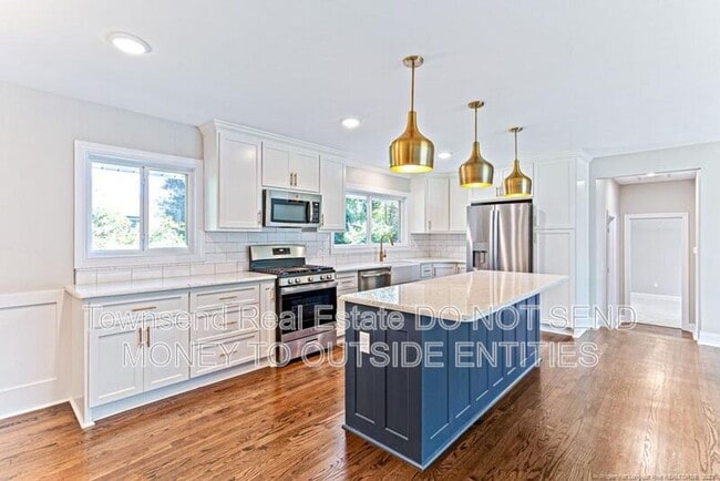 Photo - 315 Westview Dr