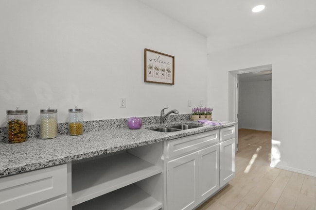 Photo - 9316 San Lorenzo Ave Unit A