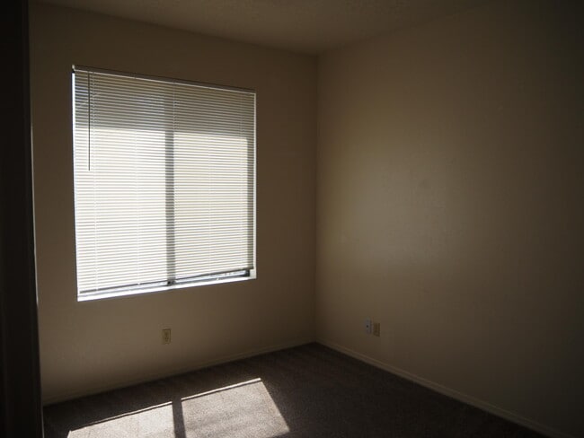 4256 Sabana Loop SE