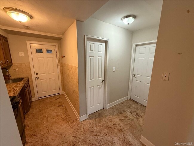 Photo - 159-12 88th St