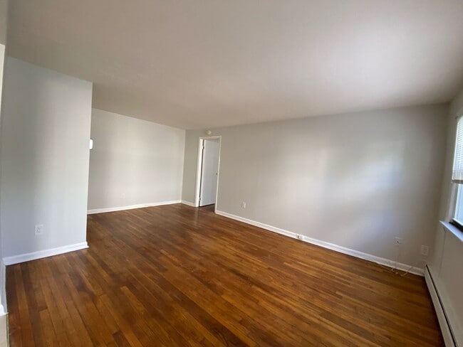 Photo - 240 Hoover Rd Unit Apt 1