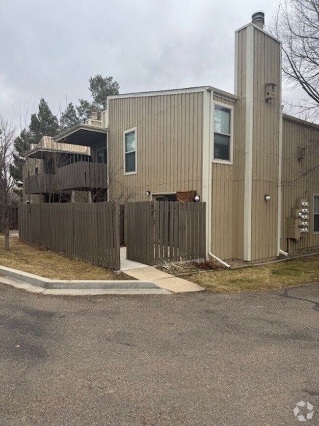 Building Photo - Niwot Condo Unit 57