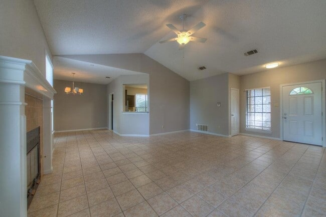 Photo - 1710 Woodwind Ln