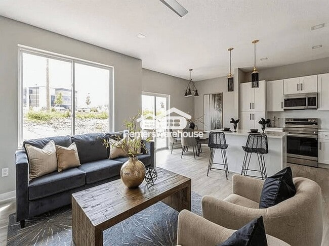 Photo - 15588 Rocklyn Pl