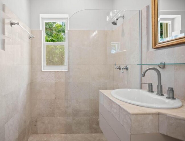 Photo - 11222 NE 9th Ave