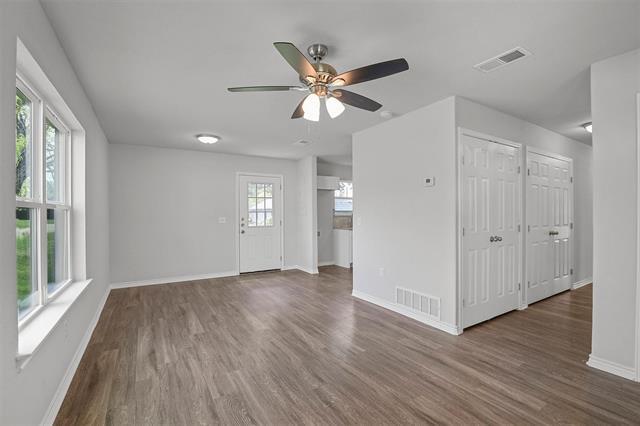 Photo - 317 Jones St