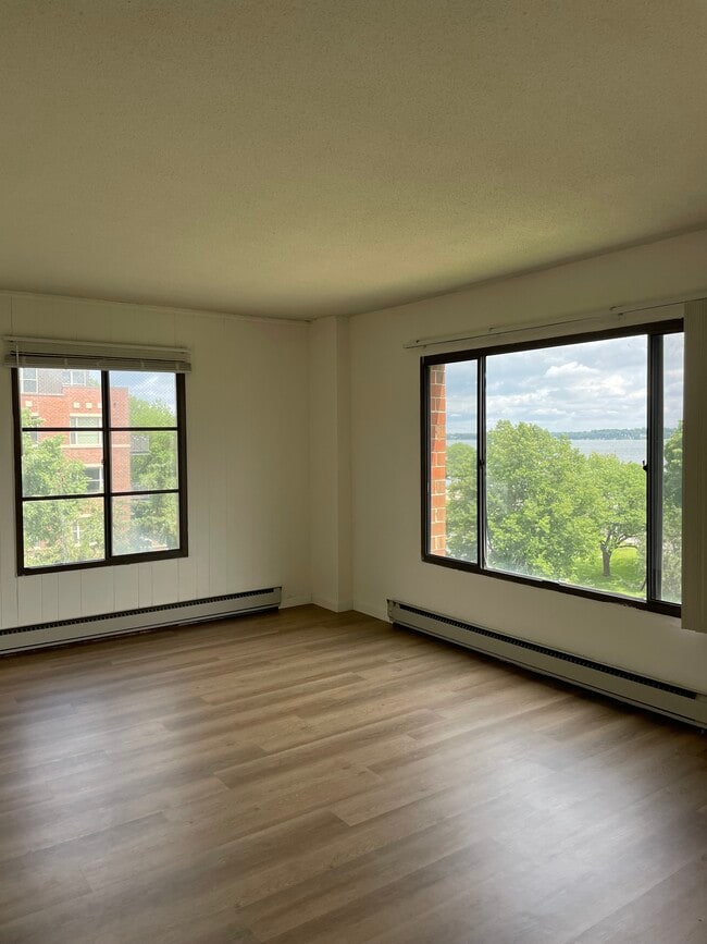Living Room - Diplomat Apartments