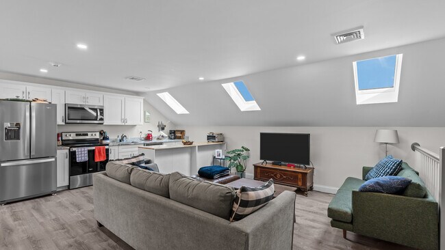 Photo - 120 Pitman St Unidad 3