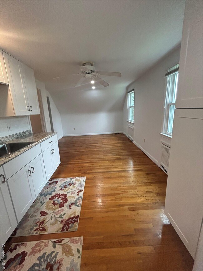 Photo - 90 Reade Ave