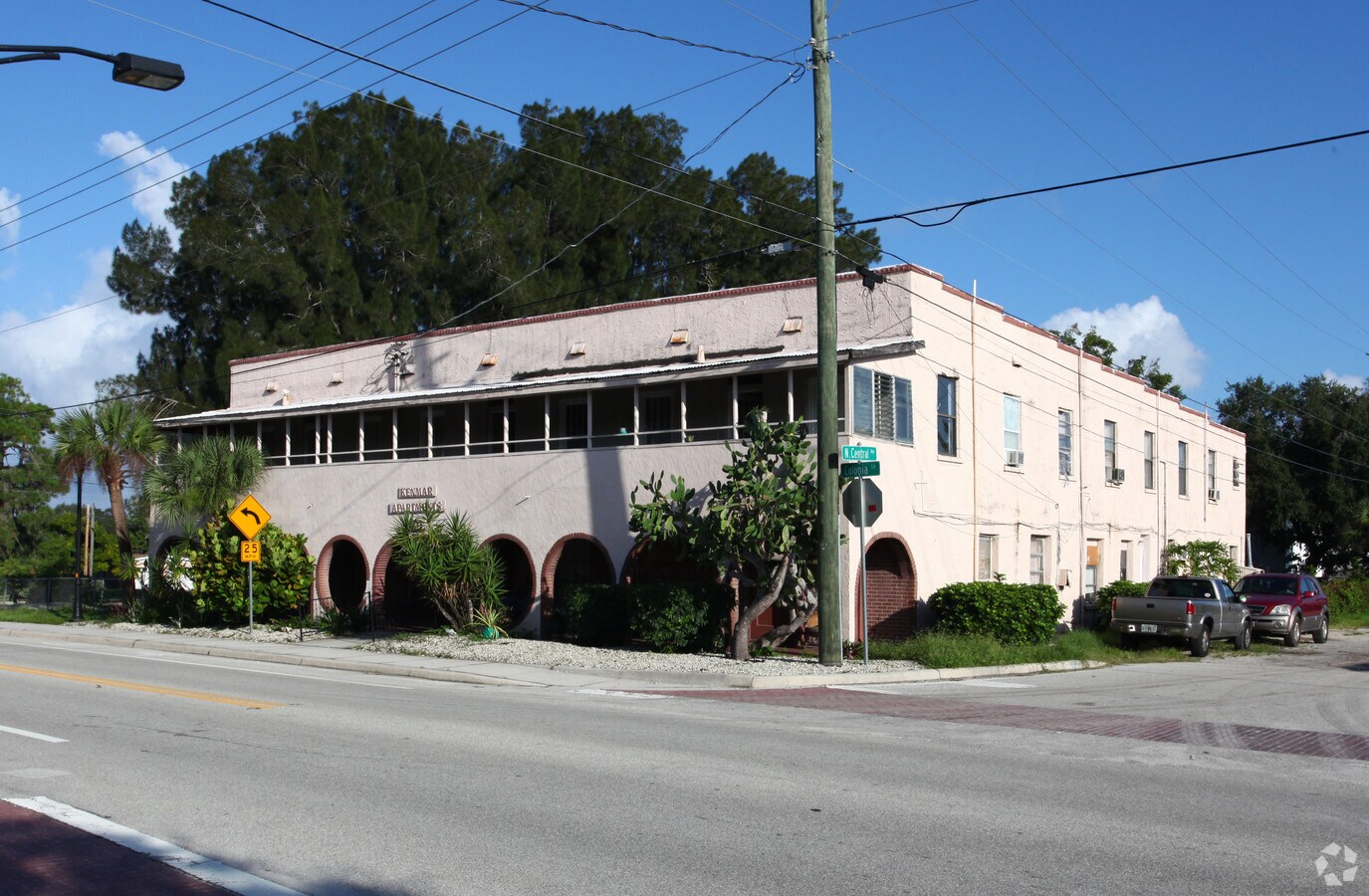 Photo - Kenmar Apartments