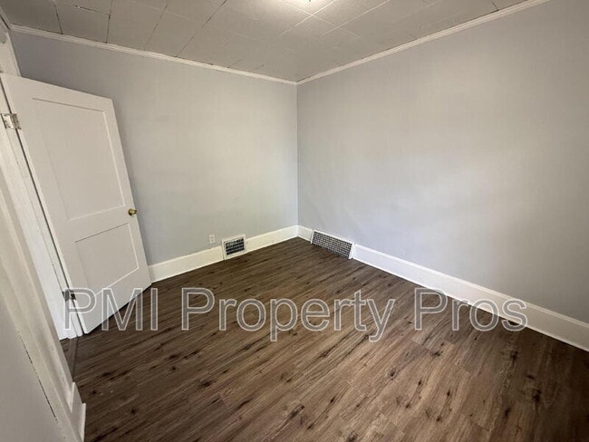 Photo - 2853 N Booth St