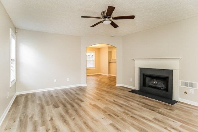 Photo - 3096 Heatherbrook Trce