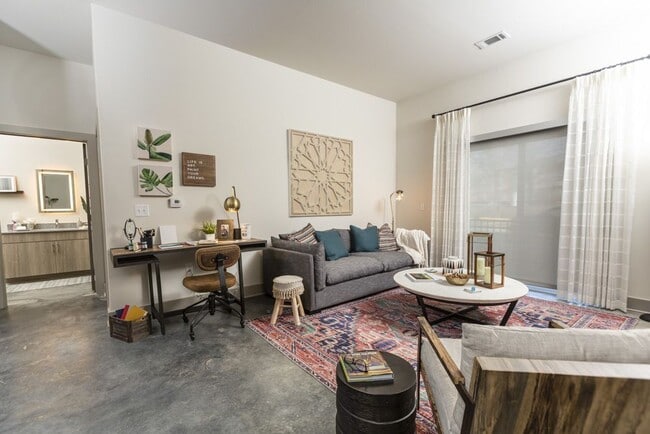 Photo - Beacon Station