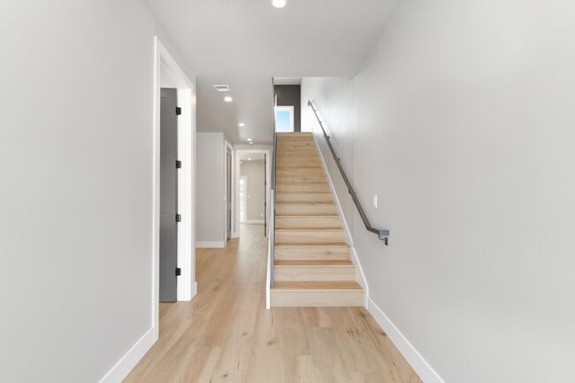 Kyra Apartments