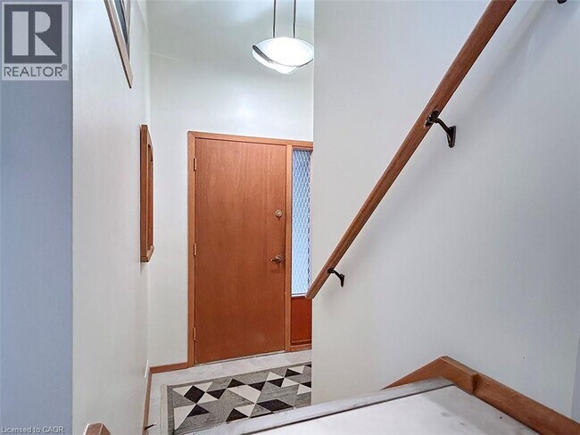 Photo - 11 Lombardy Ct