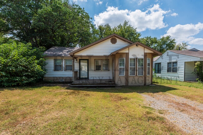 Building Photo - 515 E Vine St