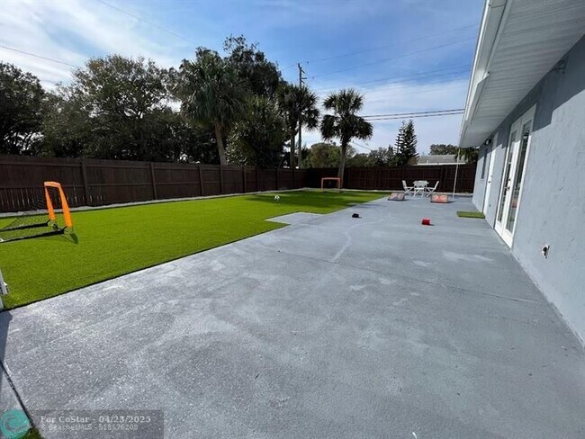 Photo - 1810 Elizabeth St