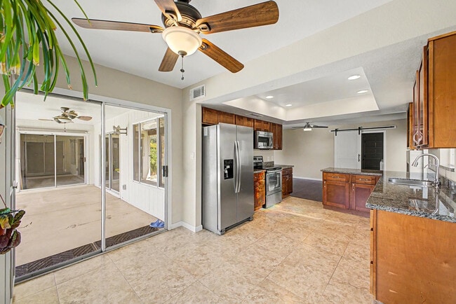 Photo - 1056 W Pecos Ave