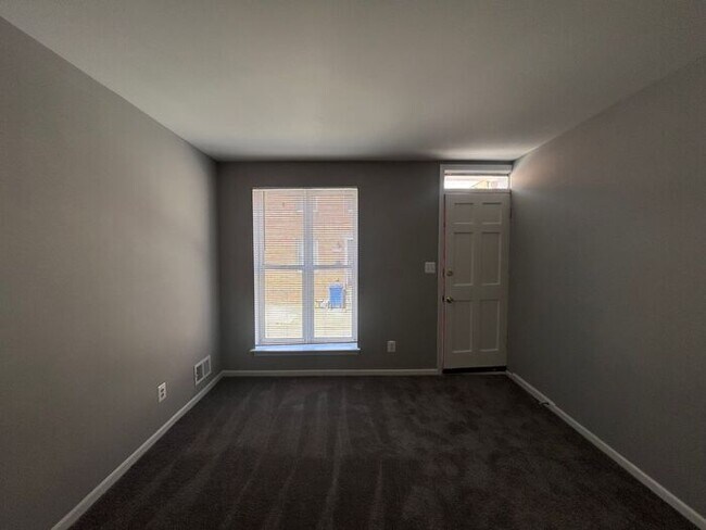 1 Bedroom Plus Den House