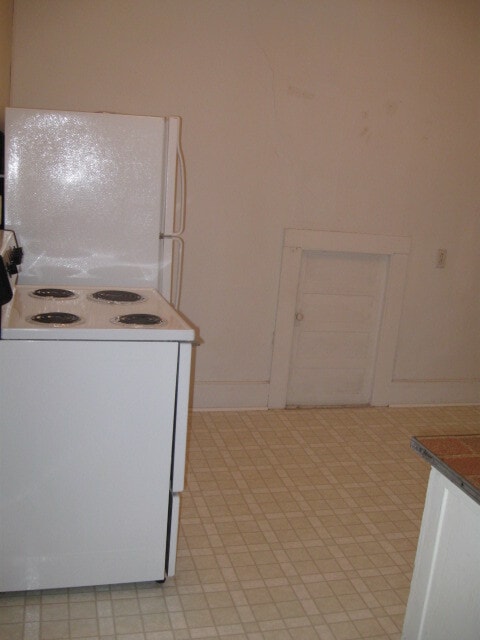 Photo - 310 E 4th St Unit UP