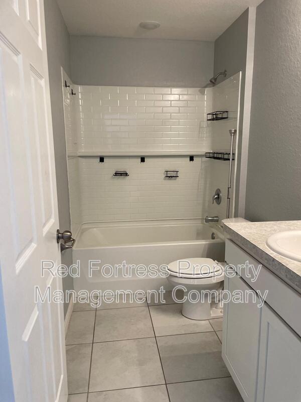 Photo - 3012 51st St W