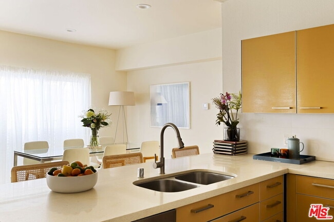 Photo - 1717 Malcolm Ave Unit 303