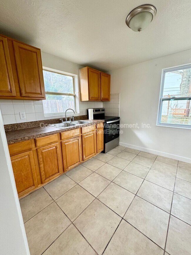 Photo - 11610 106th St