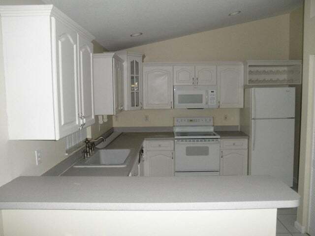 Building Photo - 15897 79th Ct N