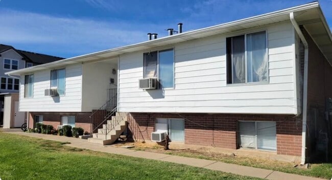 Building Photo - 1637 Avalon Rd Unit 4