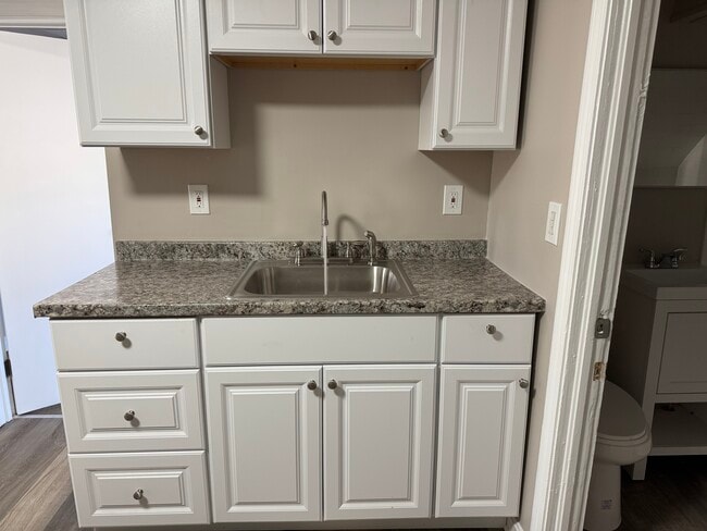 Building Photo - 153 Union St Unit 1st floor