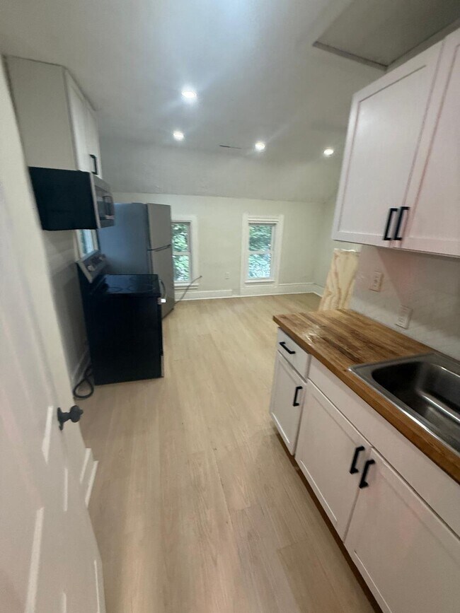Photo - 3202 Bradwell Ave Unit 2