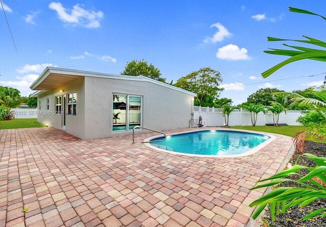 Photo - 3137 SW 15th St