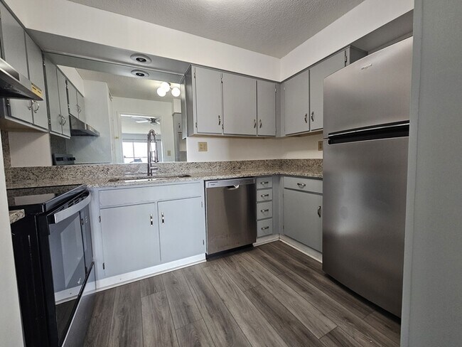 Photo - Remodeled High Rise in Forest Acres